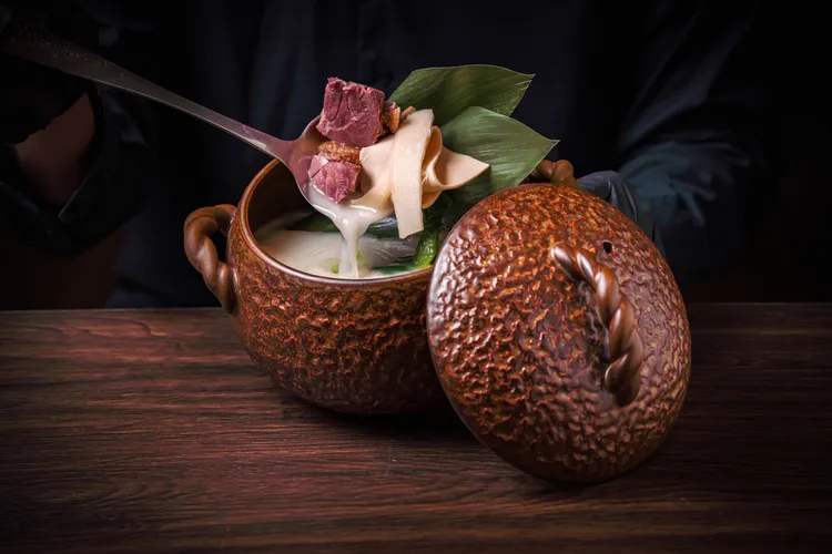 醃篤鮮680元(3-4人份)。業者提供