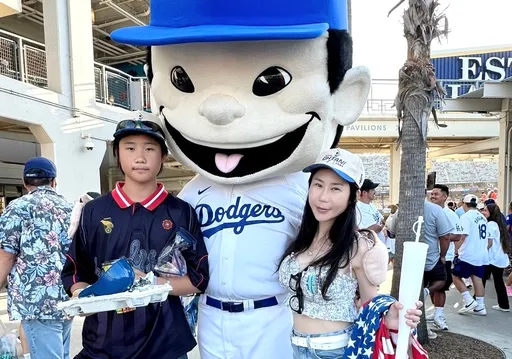 前元祖少奶奶安晨妤近況曝光 旅居美國身旁冒小鮮肉相伴