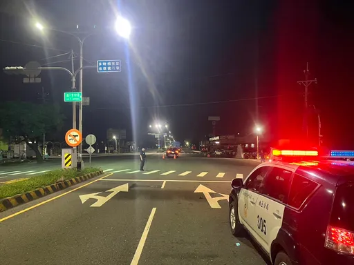 剛結婚生子!台南員警處理無照男車禍事故 遭電線擊中倒地昏迷 同仁集氣盼脫離險境