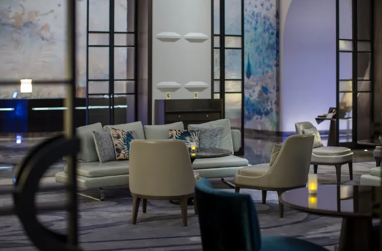 台北萬豪酒店挑高九米九的大廳酒吧Lobby Lounge。業者提供