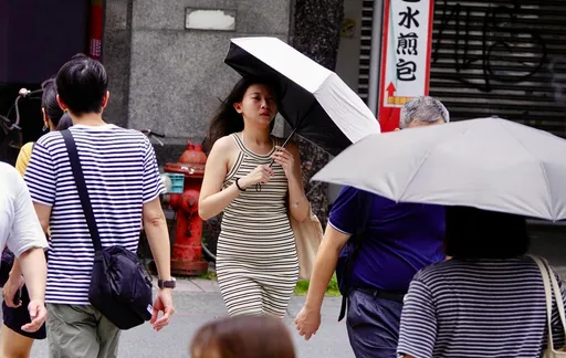 低壓帶接近！今高溫飆36℃　午後「炸雨熱區」曝　