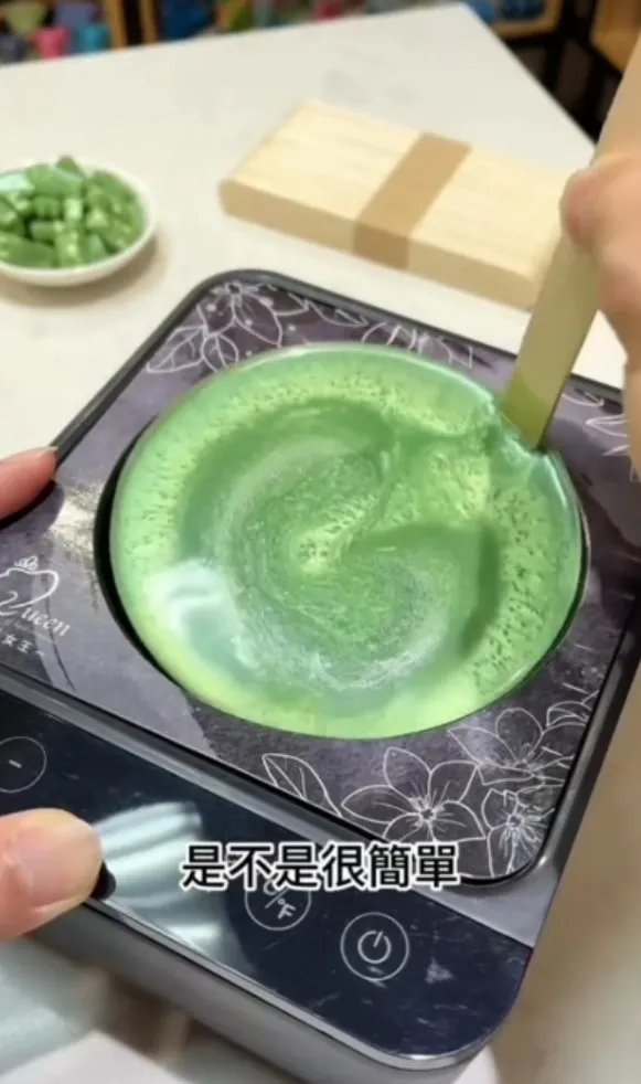 不沾鍋方便取出用不完的蠟。TikTok@miniyang2016 提供