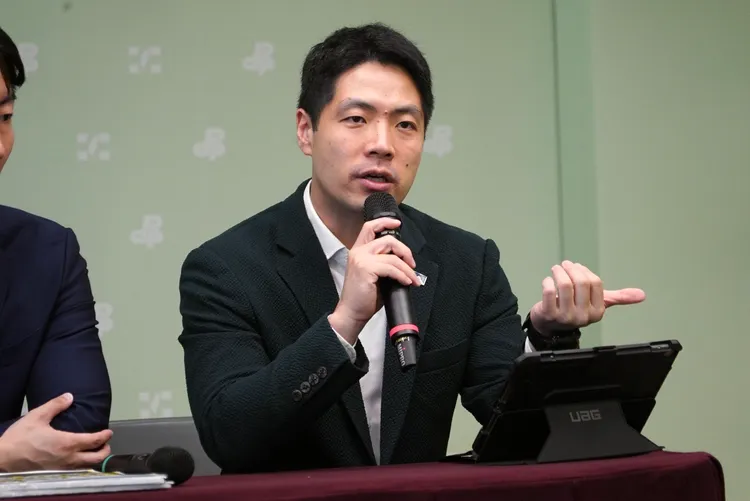 律師陳又新指出，下一步應該就輪到柯文哲被調查。記者彭欣偉攝