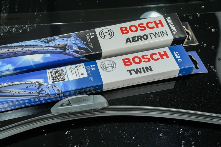 本次「雨刷愛心刷一波」公益活動所捐贈的 Aerotwin軟骨雨刷及Twin 鐵骨雨刷都是以石墨為材質打造。業者提供