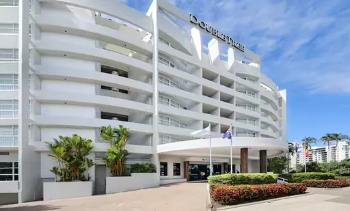 大堡礁附近直升機撞上飯店1死2傷 400人緊急避難