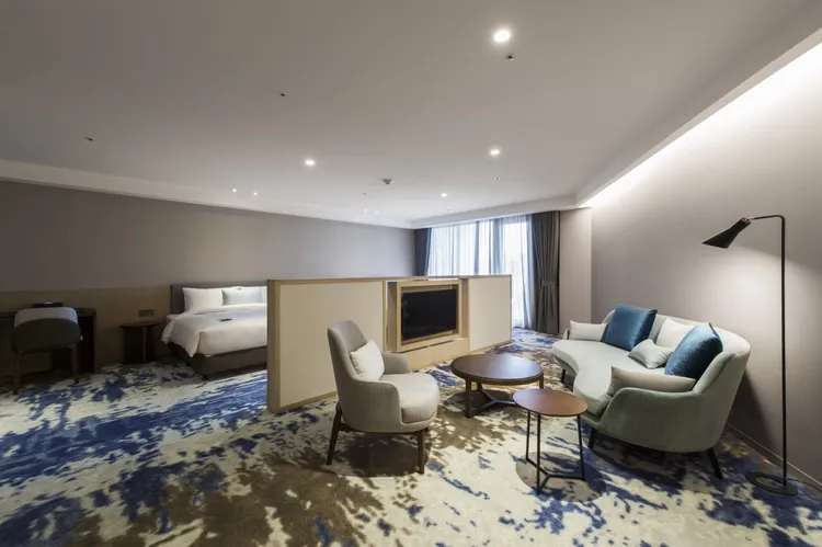 9月29日生日者，期間雙人入住家庭套房1折起。將捷金鬱金香酒店提供