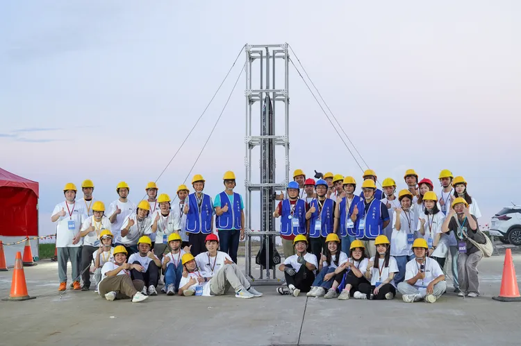 淡大航電系TASA小型科研火箭研製計畫團隊。國家太空中心提供