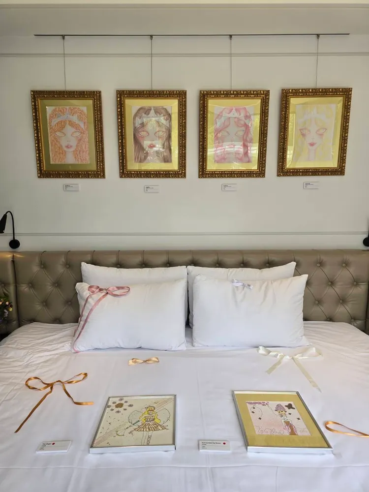 作品在慕舍酒店展出。讀者提供