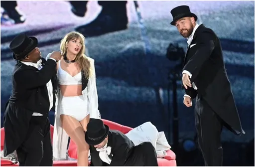 泰勒丝与球星男友传好事近了　粉丝疯猜小俩口已订婚