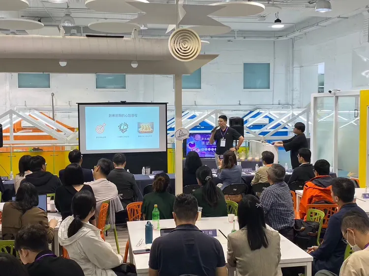 交流聚會分享創業心路歷程。青年局提供