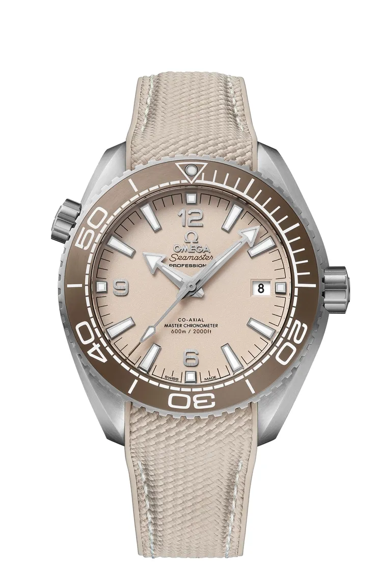 海馬PLANET OCEAN 600米43.5毫米腕錶，24萬9000元。品牌提供