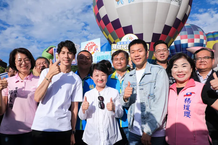 盧秀燕盼望林郁婷「花落台中」，並希望已有女友的李洋來台度蜜月。市府提供