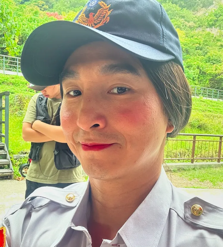 王少偉扮女裝獲得讚美。公共電視提供