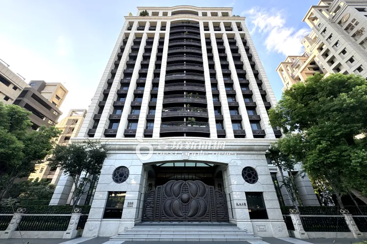 天后張惠妹經紀人陳鎮川坐擁內湖總價億萬元的「元大之星」豪宅。特勤中心攝