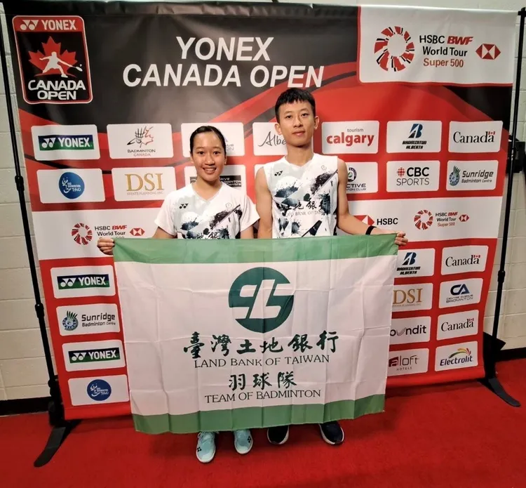 土銀羽球小將許尹鏸(左)及陳政寬(右)。土銀提供