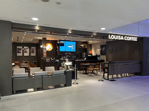 路易莎海內外擴點!台北轉運站門市開幕 新加坡二店乘勝追擊