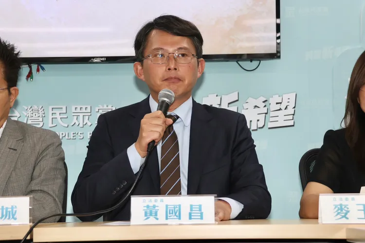 台灣民眾黨臨時中央委員會 會後記者會 黃國昌。莊宗達攝