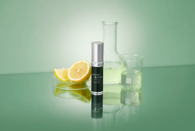 RéVive光采再生唇部精華，15ml／5000元。品牌提供