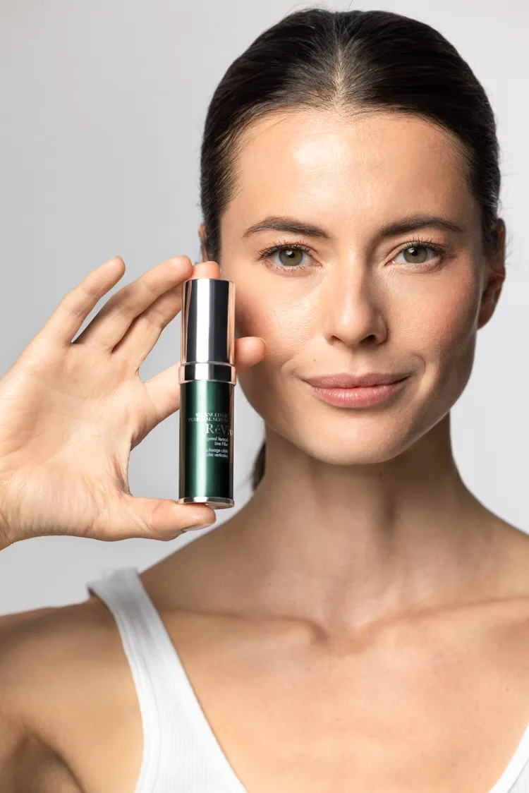 RéVive光采再生唇部精華，15ml／5000元。品牌提供