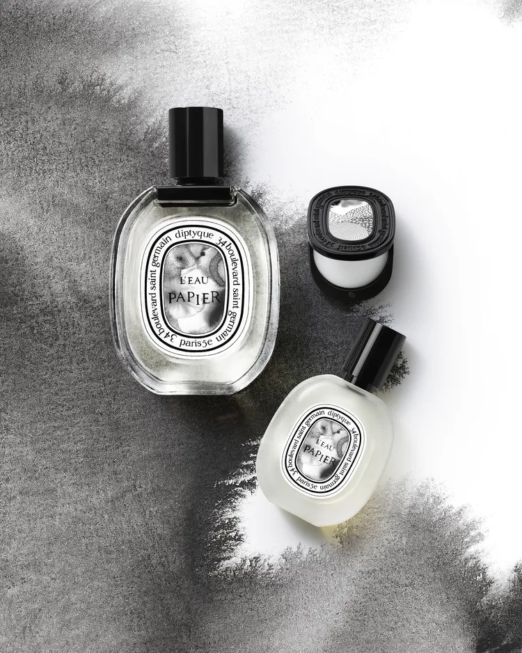 diptyque紙染之水淡香水50ml／3800元、100ml／5200元；髮香噴霧30ml／2150元；香膏3g／2200元。品牌提供