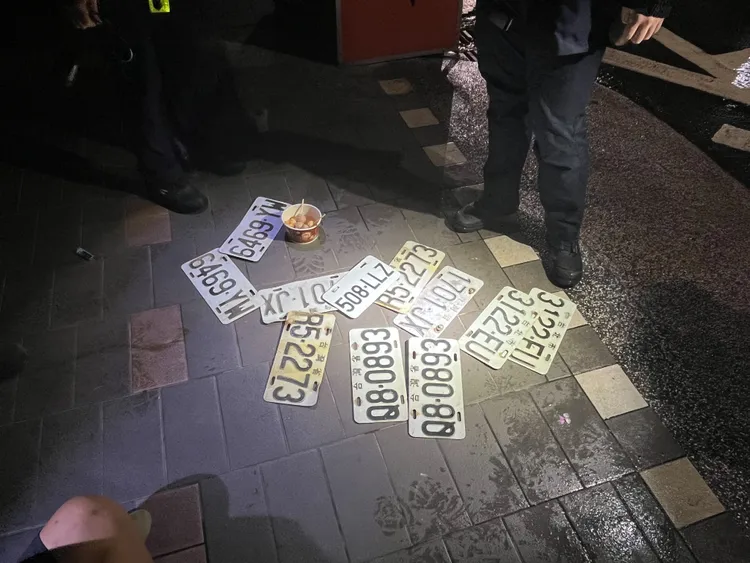 公路局將透過聯合通報機制，來查緝偽造車牌。警方提供