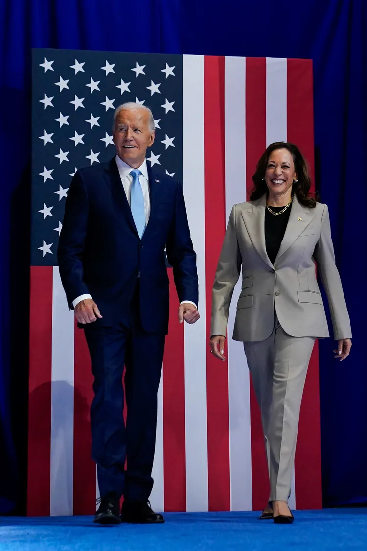 美國總統拜登（左）將出席賀錦麗的提名大會。路透路透社
