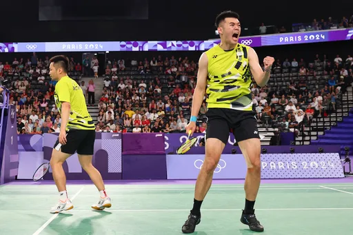 巴黎奧運|爽啦!「麟洋配」逆轉殺進金牌戰 周日對中國拚衛冕