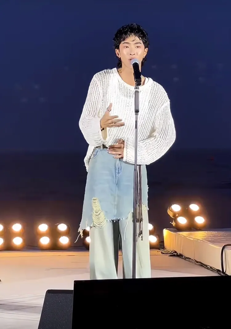 庾恩利初舞台。翻攝伊能靜小紅書