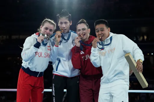 巴黎奧運｜大和解！ 曾比「X」的土耳其拳手　主動擁抱林郁婷