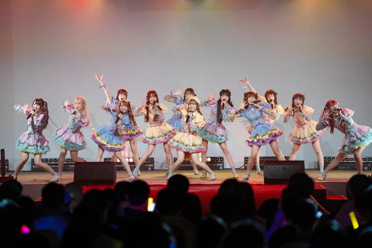 「AKB48 Team TP」帶來青春無敵的演出。（左起林于馨,翁彤薰,潘姿怡(前),蔡伊柔(後),董子瑄,劉曉晴(前),張少瞳(後),伊品,蔡亞恩(前),宮田留佳(後),黃奕霖,林易沄）。好言娛樂提供