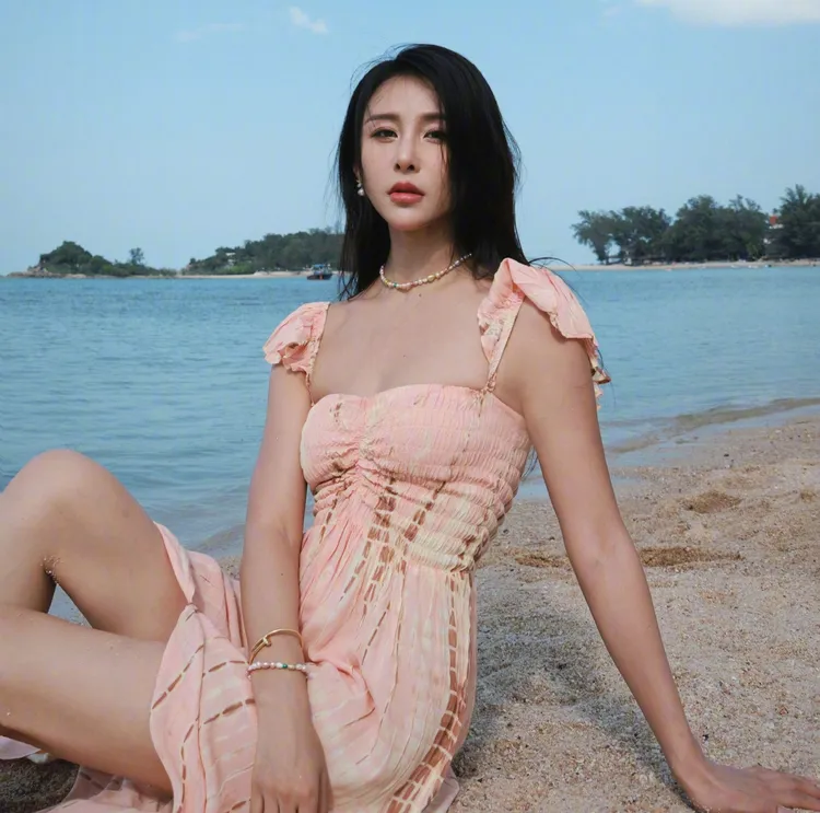 賈青不認與詹浩禮談過戀愛被打臉。翻攝賈青微博