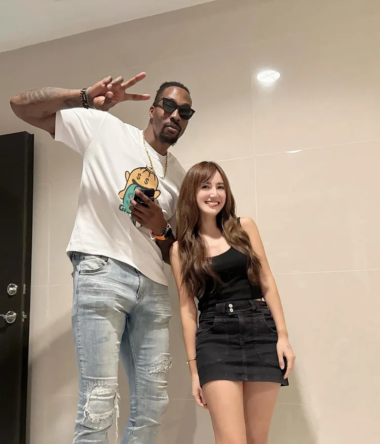 翁滋蔓也和魔獸霍華德一起合照。翻攝自翁滋蔓臉書