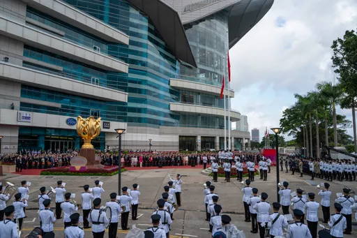 30萬月薪沒了!港公務員申請依親來台遭拒 「1句自白」害他失業兩頭空
