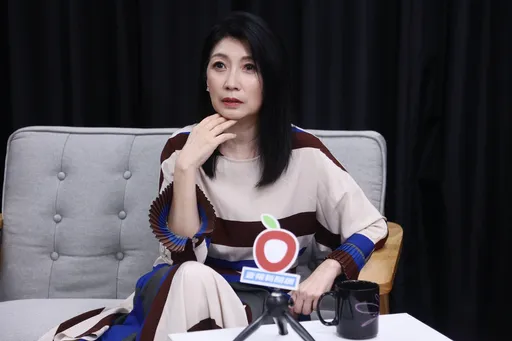 黃嘉千創傷難復原！記者會臨時喊卡