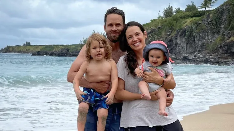 科爾曼與家人去沙灘旅遊。翻攝自《紐約郵報》