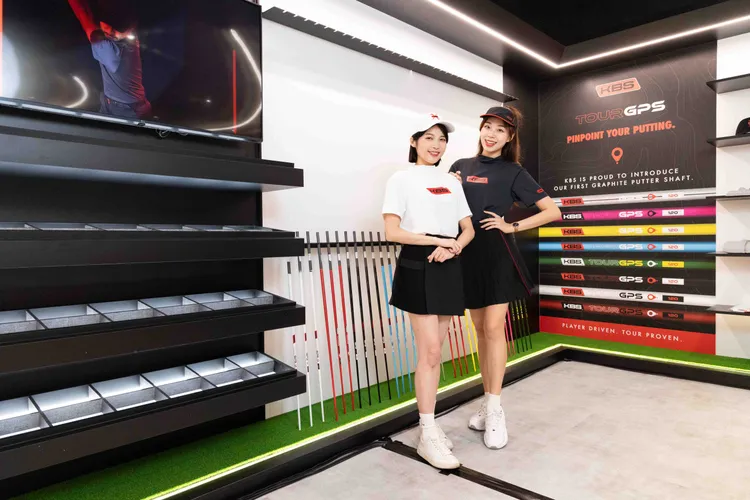 高爾夫球桿展示區，展示KBS品牌的系列產品。業者提供