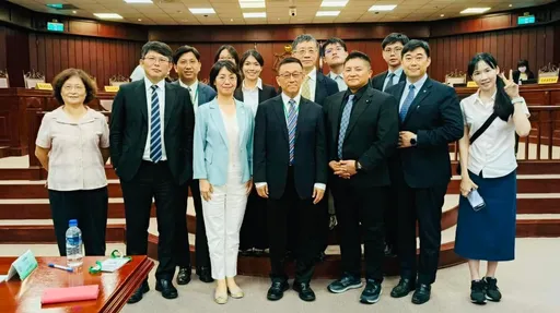 藍白砸186萬公帑辯論釋憲案!行政院也曝光律師費用30萬