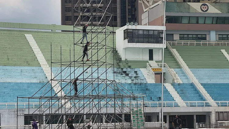 主辦單位18日分享舞台搭建中。翻攝聚善美文創臉書