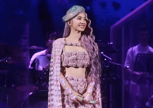 蔡依林打破11年惯例「是我造成的，没错」　幕后尴尬脸曝光