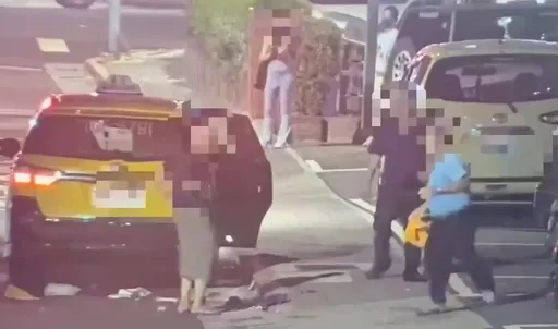 萬華計程車載客糾紛　「砰」聲響一度以為開槍！竟是乘客拿收音機砸車