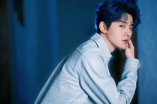 太扯了!大粉集資把鄧為封面雜誌當廢紙賣 總重快2噸賺6.8萬回收錢