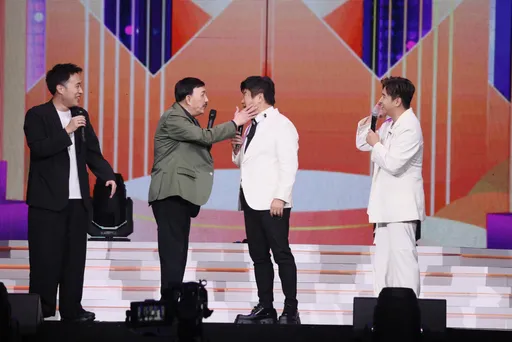 余天怒甩胡瓜6個巴掌!打到手麻 他不忍了嗆聲:你失智喔