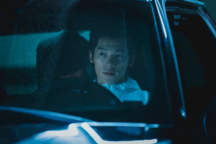 許光漢變身殺手微笑先生，前2集還未登場。Disney+提供