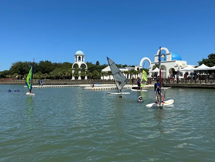 新竹市警局舉辦風一夏帆船夏令營。新竹市警局提供