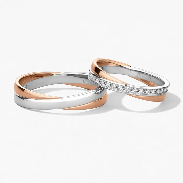 Hearts On Fire Embrase對戒，鉑金玫瑰金戒指（左）4萬3000元、鉑金玫瑰金鑽石戒指（右）4萬9000元。品牌提供
