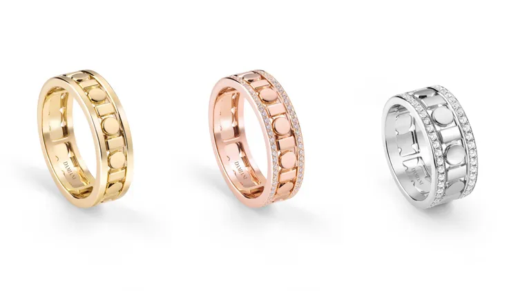 DAMIANI Belle Époque Reel系列18K黃金窄版戒指（左）6萬1200元、18K玫瑰金鑲鑽窄版戒指（中）14萬3200元、18K白金鑲鑽寬版戒指（右）18萬4200元。品牌提供