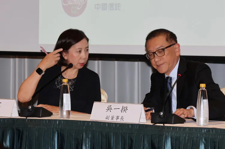 中信金週一向金管會遞件新光金併購計畫後，今（28日日）下午首次在法人說明會前記者會公開談及併購案。莊宗達攝