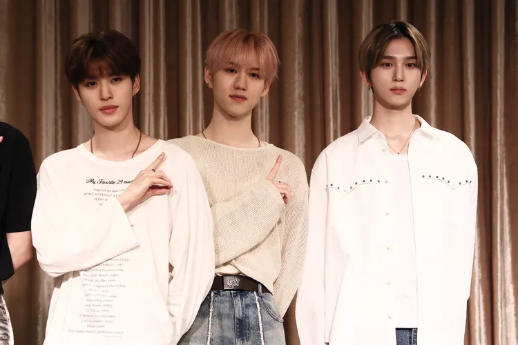 BAESEUNG提到一開始扮女裝很害羞。彭欣偉攝