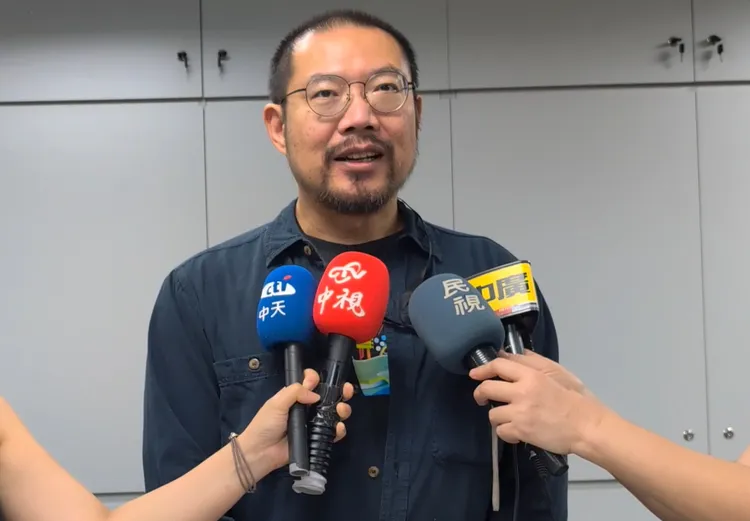 衛武營國家藝術文化中心總監簡文彬今天出面說明。民眾提供