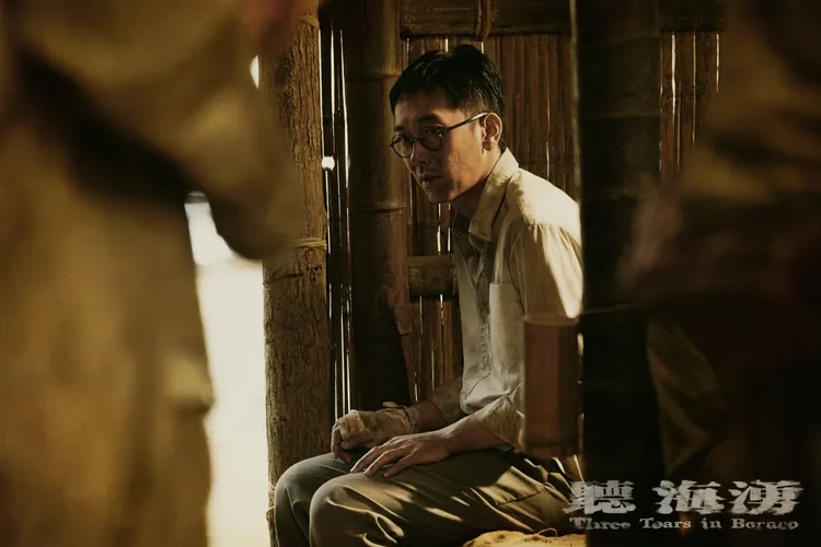 施名帥在戰俘營中感受到即使身為知識份子，此時卻對家國無能為力。公視提供